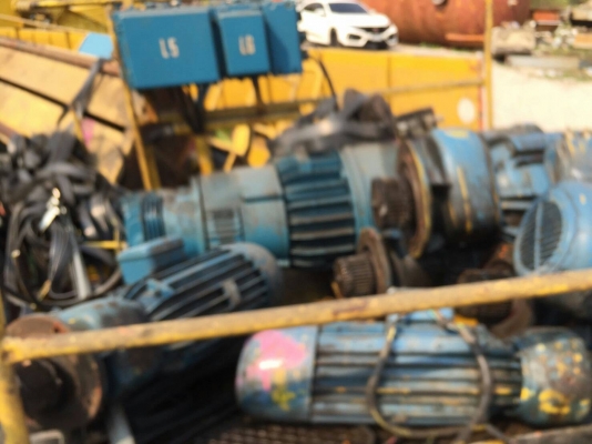 ขายเหมาเครนโรงงานขนาด2-2.5ตัน6ชุด