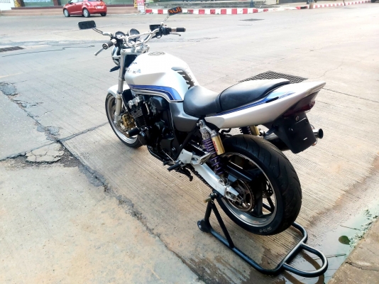ขาย HONDA CB400 VTEC1 ปี2001 สีเดิมๆญี่ปุ่น มีท่อแต่ง กระจกแต่ง แฮนด์แต่ง ไฟเลี้ยวแต่ง ไฟหน้าตาเพชร 