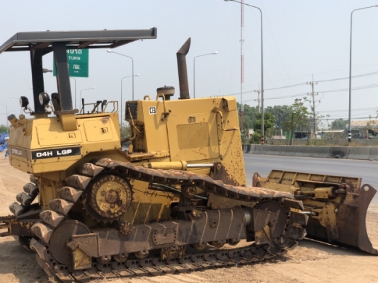 ขายรถดันดิน CAT D4H (4,XXX ชั่วโมง) นำเข้าเองจากญี่ปุ่น สภาพสวยพร้อมใช้งาน มีVDOการทำงานครับ