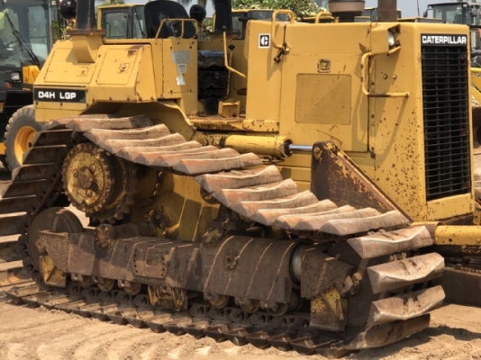 ขายรถดันดิน CAT D4H (4,XXX ชั่วโมง) นำเข้าเองจากญี่ปุ่น สภาพสวยพร้อมใช้งาน มีVDOการทำงานครับ