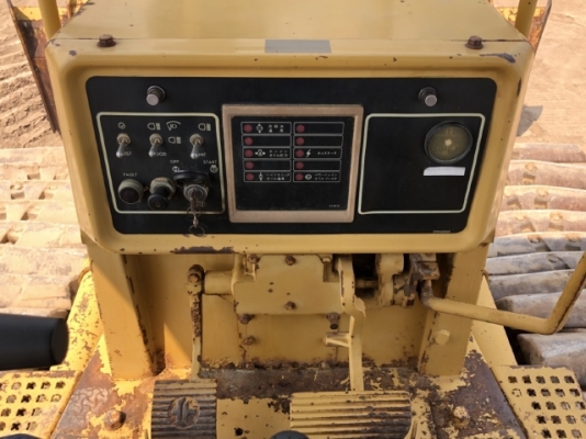 ขายรถดันดิน CAT D4H (4,XXX ชั่วโมง) นำเข้าเองจากญี่ปุ่น สภาพสวยพร้อมใช้งาน มีVDOการทำงานครับ