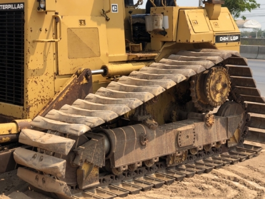 ขายรถดันดิน CAT D4H (4,XXX ชั่วโมง) นำเข้าเองจากญี่ปุ่น สภาพสวยพร้อมใช้งาน มีVDOการทำงานครับ
