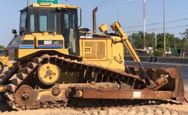 ขายรถดันดิน CAT D6R นำเข้าเองจากญี่ปุ่น สภาพสวยพร้อมใช้งาน มีVDOการทำงานครับ ขายรถดันดิน CAT D6R นำเข้าเองจากญี่ปุ่น สภาพสวยพร้อมใช้งาน มีVDOการทำงานครับ