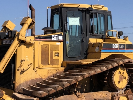 ขายรถดันดิน CAT D6R นำเข้าเองจากญี่ปุ่น สภาพสวยพร้อมใช้งาน มีVDOการทำงานครับ