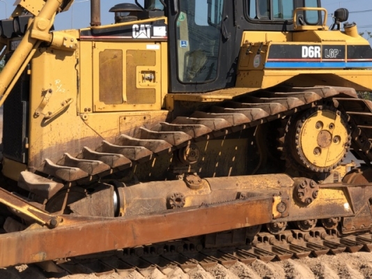 ขายรถดันดิน CAT D6R นำเข้าเองจากญี่ปุ่น สภาพสวยพร้อมใช้งาน มีVDOการทำงานครับ