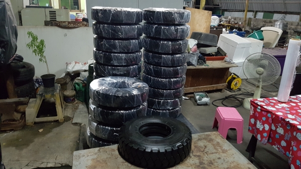 ขายยางลม รถยกโฟล์คลิฟท์ ขนาด 600-15 ,28&times;9-15 , 700-12 ,650-10,600-9 ยางญี่ปุ่น หรือ ไต้หวัน ค่ะ 0844591695 เหมี๋ยวค่ะ