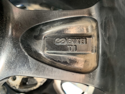 ล้อแม็ก 4รู100 ENKEI สีดำหน้าเงา ขอบ 15 พร้อมยาง 175-65-15 Michelin ปี 16