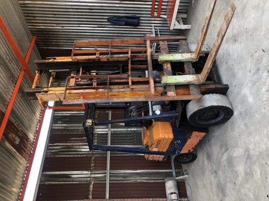 ขาย โฟรคลิฟท์ โตโยต้า รุ่น 5 เครื่อง ดีเซล หนัก 2 ตัน เสา 4 เมตร ขาย โฟรคลิฟท์ โตโยต้า รุ่น 5 เครื่อง ดีเซล หนัก 2 ตัน เสา 4 เมตร