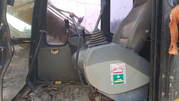ขาย แบคโฮ KOMATSU PC60-7 ไฟฟ้าตัด เครื่องดี ช่วงล่างโซ่เปลี่ยนใหม เอกสารใบอินวอยซ์