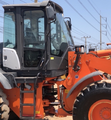 ขายรถตักล้อยาง HITACHI ZW180-5B (เทียบเท่า WA320-7) ปี 2016 นำเข้าเองจากญี่ปุ่น มีVDOการทำงานครับ