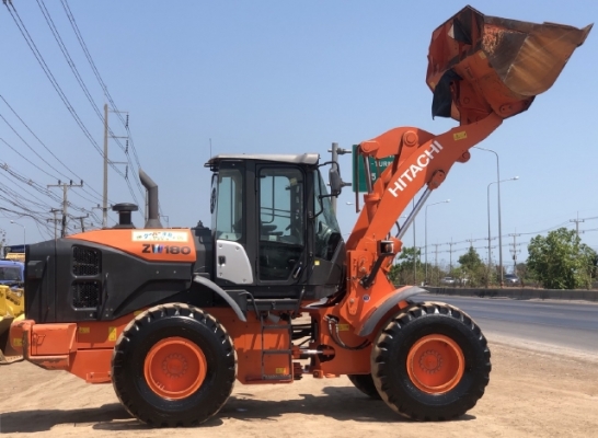 ขายรถตักล้อยาง HITACHI ZW180-5B (เทียบเท่า WA320-7) ปี 2016 นำเข้าเองจากญี่ปุ่น มีVDOการทำงานครับ ขายรถตักล้อยาง HITACHI ZW180-5B (เทียบเท่า WA320-7) ปี 2016 นำเข้าเองจากญี่ปุ่น มีVDOการทำงานครับ