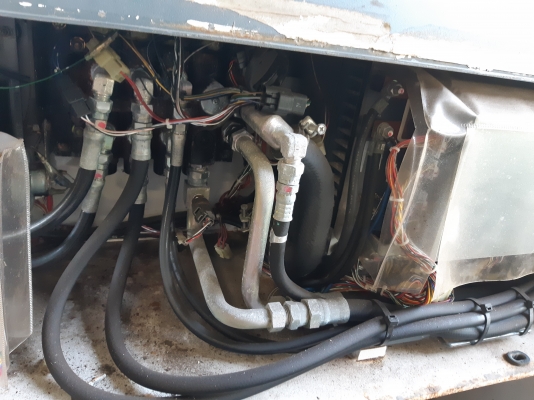 ขายรถไฟฟ้านิชิยูรุ่น75ขนาด3ตันเสาสูง5เมตร ขายรถไฟฟ้านิชิยูรุ่น75ขนาด3ตันเสาสูง5เมตร