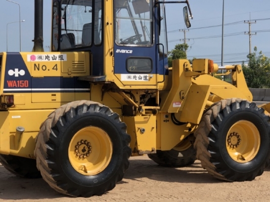ขายรถตักล้อยาง KOMATSU WA150-1 นำเข้าเองจากญี่ปุ่น สภาพสวยพร้อมใช้ มีVDOการทำงานครับ