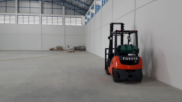 ขายรถยกโฟล์คลิฟท์ toyota ขนาด 2.5ตัน เสา 2 ท่อน สูง 4 เมตร สภาพดีค่ะ 0844591695 เหมี๋ยวค่ะ ขายรถยกโฟล์คลิฟท์ toyota ขนาด 2.5ตัน เสา 2 ท่อน สูง 4 เมตร สภาพดีค่ะ 0844591695 เหมี๋ยวค่ะ