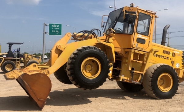 ขายรถตักล้อยาง KOMATSU WA300-3E นำเข้าเองจากญี่ปุ่น สภาพสวยพร้อมใช้งาน มีVDOการทำงานครับ