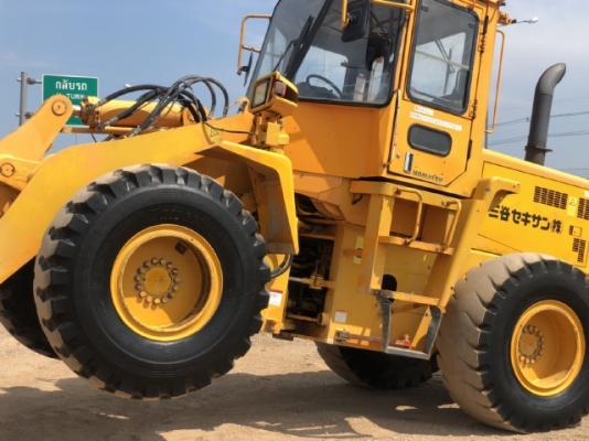 ขายรถตักล้อยาง KOMATSU WA300-3E นำเข้าเองจากญี่ปุ่น สภาพสวยพร้อมใช้งาน มีVDOการทำงานครับ