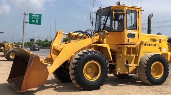 ขายรถตักล้อยาง KOMATSU WA300-3E นำเข้าเองจากญี่ปุ่น สภาพสวยพร้อมใช้งาน มีVDOการทำงานครับ
