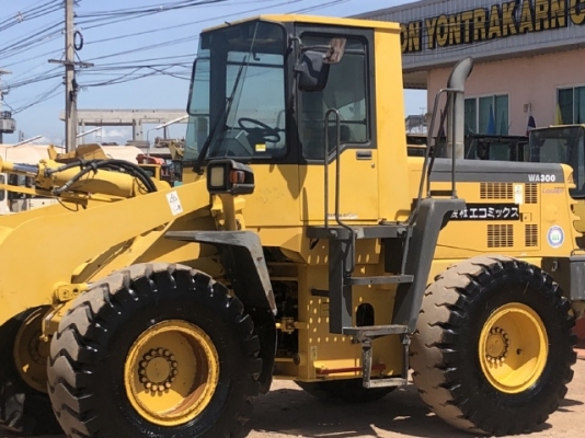 ขายรถตักล้อยาง KOMATSU WA300-3E นำเข้าเองจากญี่ปุ่น สภาพสวยพร้อมใช้ มีVDOการทำงานครับ