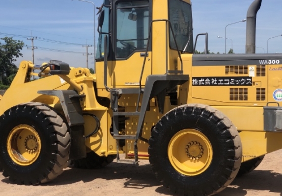 ขายรถตักล้อยาง KOMATSU WA300-3E นำเข้าเองจากญี่ปุ่น สภาพสวยพร้อมใช้ มีVDOการทำงานครับ