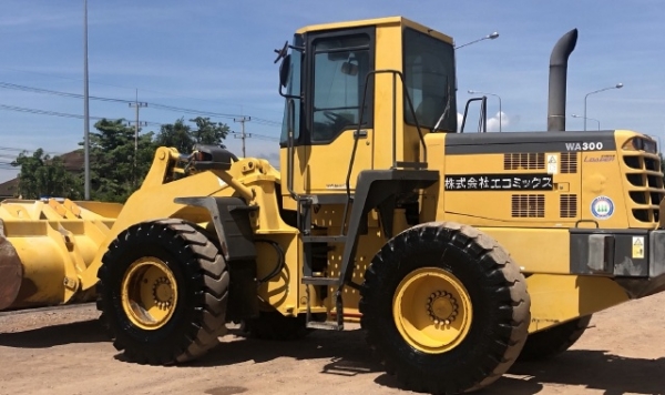 ขายรถตักล้อยาง KOMATSU WA300-3E นำเข้าเองจากญี่ปุ่น สภาพสวยพร้อมใช้ มีVDOการทำงานครับ