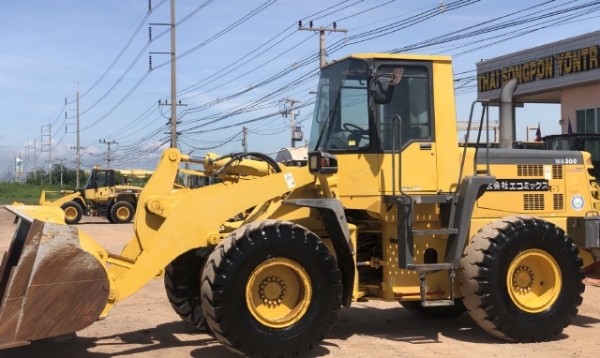 ขายรถตักล้อยาง KOMATSU WA300-3E นำเข้าเองจากญี่ปุ่น สภาพสวยพร้อมใช้ มีVDOการทำงานครับ