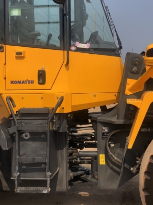 ขายรถตักล้อยาง KOMATSU WA320-6 ปี 2014 นำเข้าเองจากญี่ปุ่น สภาพสวยพร้อมใช้งาน มีVDOการทำงานครับ