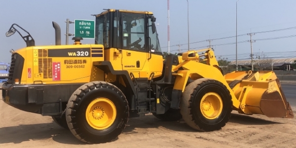 ขายรถตักล้อยาง KOMATSU WA320-6 ปี 2014 นำเข้าเองจากญี่ปุ่น สภาพสวยพร้อมใช้งาน มีVDOการทำงานครับ