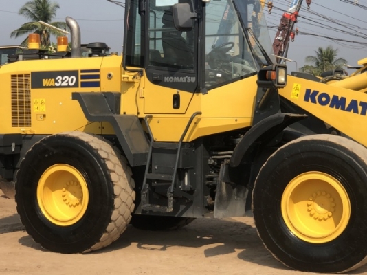 ขายรถตักล้อยาง KOMATSU WA320-7 ปี 2015 นำเข้าเองจากญี่ปุ่น สภาพสวยพร้อมใช้ มีVDOการทำงานครับ