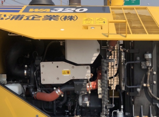 ขายรถตักล้อยาง KOMATSU WA320-7 ปี 2015 นำเข้าเองจากญี่ปุ่น สภาพสวยพร้อมใช้ มีVDOการทำงานครับ
