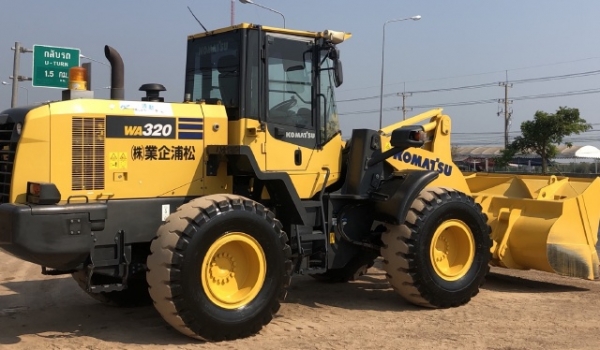 ขายรถตักล้อยาง KOMATSU WA320-7 ปี 2015 นำเข้าเองจากญี่ปุ่น สภาพสวยพร้อมใช้ มีVDOการทำงานครับ ขายรถตักล้อยาง KOMATSU WA320-7 ปี 2015 นำเข้าเองจากญี่ปุ่น สภาพสวยพร้อมใช้ มีVDOการทำงานครับ