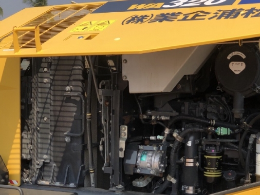 ขายรถตักล้อยาง KOMATSU WA320-7 ปี 2015 นำเข้าเองจากญี่ปุ่น สภาพสวยพร้อมใช้ มีVDOการทำงานครับ
