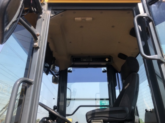 ขายรถตักล้อยาง KOMATSU WA320-7 ปี 2015 นำเข้าเองจากญี่ปุ่น สภาพสวยพร้อมใช้ มีVDOการทำงานครับ
