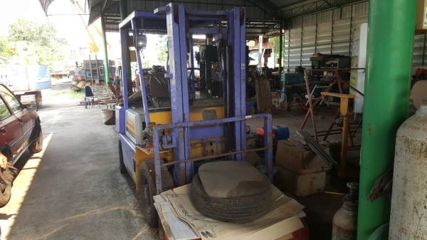 ขาย รถฟอร์คลิฟต์ 2 ตัน KOMATSU FD20-8 เสาสูง 3.60 เมตร รถใช้งานได้ปกติ ราคาต่อรองได้
