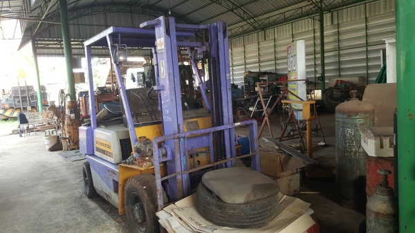 ขาย รถฟอร์คลิฟต์ 2 ตัน KOMATSU FD20-8 เสาสูง 3.60 เมตร รถใช้งานได้ปกติ ราคาต่อรองได้