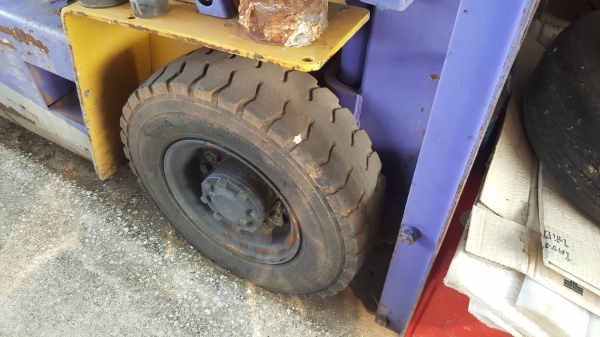 ขาย รถฟอร์คลิฟต์ 2 ตัน KOMATSU FD20-8 เสาสูง 3.60 เมตร รถใช้งานได้ปกติ ราคาต่อรองได้