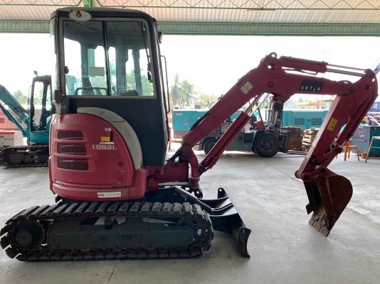 ขายรถขุด YANMAR VIO27-5 รุ่นใหม่ รถปี 2010 นำเข้าจากญี่ปุ่น ขายรถขุด YANMAR VIO27-5 รุ่นใหม่ รถปี 2010 นำเข้าจากญี่ปุ่น