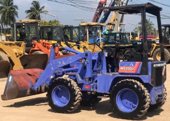 ขายรถตักล้อยาง MITSUBISHI WS200A (2XX ชั่วโมง) นำเข้าเองจากญี่ปุ่น สภาพสวยพร้อมใช้งาน มีVDOการทำงานค