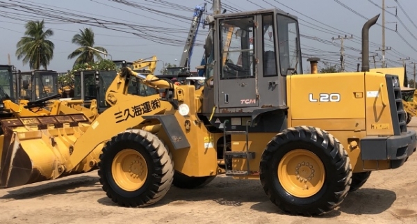 ขายรถตักล้อยาง TCM L20-3 แขนยาวพิเศษ นำเข้าจากญี่ปุ่น สภาพสวยพร้อมใช้งาน มีVDOการทำงานครับ