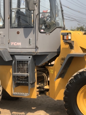 ขายรถตักล้อยาง TCM L20-3 แขนยาวพิเศษ นำเข้าจากญี่ปุ่น สภาพสวยพร้อมใช้งาน มีVDOการทำงานครับ