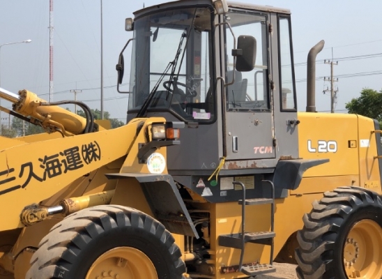 ขายรถตักล้อยาง TCM L20-3 แขนยาวพิเศษ นำเข้าจากญี่ปุ่น สภาพสวยพร้อมใช้งาน มีVDOการทำงานครับ