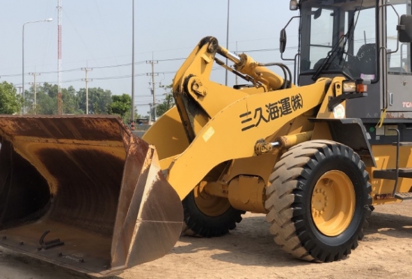 ขายรถตักล้อยาง TCM L20-3 แขนยาวพิเศษ นำเข้าจากญี่ปุ่น สภาพสวยพร้อมใช้งาน มีVDOการทำงานครับ