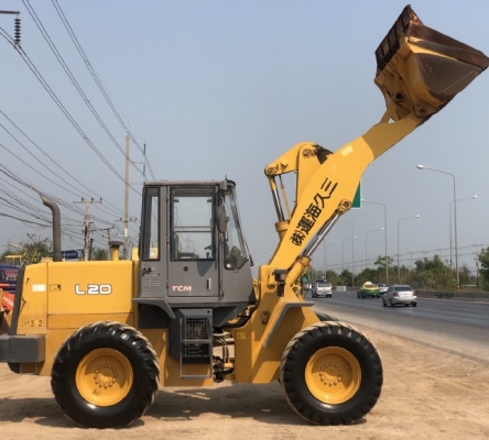 ขายรถตักล้อยาง TCM L20-3 แขนยาวพิเศษ นำเข้าจากญี่ปุ่น สภาพสวยพร้อมใช้งาน มีVDOการทำงานครับ