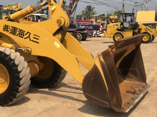 ขายรถตักล้อยาง TCM L20-3 แขนยาวพิเศษ นำเข้าจากญี่ปุ่น สภาพสวยพร้อมใช้งาน มีVDOการทำงานครับ