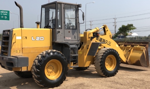 ขายรถตักล้อยาง TCM L20-3 แขนยาวพิเศษ นำเข้าจากญี่ปุ่น สภาพสวยพร้อมใช้งาน มีVDOการทำงานครับ