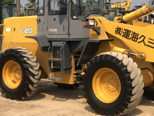 ขายรถตักล้อยาง TCM L20-3 แขนยาวพิเศษ นำเข้าจากญี่ปุ่น สภาพสวยพร้อมใช้งาน มีVDOการทำงานครับ