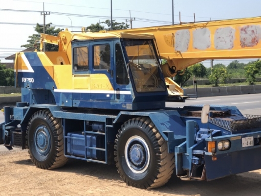 ขายรถเครน KOBELCO RK250 (ขนาด 25 ตัน) นำเข้าเองจากญี่ปุ่น สภาพสวยพร้อมใช้งาน มีVDOการทำงานครับ ขายรถเครน KOBELCO RK250 (ขนาด 25 ตัน) นำเข้าเองจากญี่ปุ่น สภาพสวยพร้อมใช้งาน มีVDOการทำงานครับ
