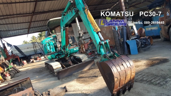 ขายรถขุดKOMATSU PC30-7 เครื่องยนต์komatsu-3D84 ,คอนโทรลน้ำมัน, ปั๊มนิ้ว, แทรคเหล็กก๊อบยาง, ใบมีด, รถ