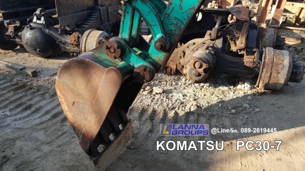 ขายรถขุดKOMATSU PC30-7 เครื่องยนต์komatsu-3D84 ,คอนโทรลน้ำมัน, ปั๊มนิ้ว, แทรคเหล็กก๊อบยาง, ใบมีด, รถ