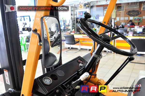 ขายรถโฟล์คลิฟท์มือสอง KOMATSU รุ่น FD25-8-146238 นำเข้าจากประเทศญี่ปุ่น 100\% ไม่เคยใช้งานในไทย