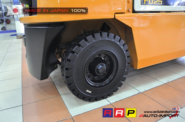 ขายรถโฟล์คลิฟท์มือสอง KOMATSU รุ่น FD25-8-146238 นำเข้าจากประเทศญี่ปุ่น 100\% ไม่เคยใช้งานในไทย